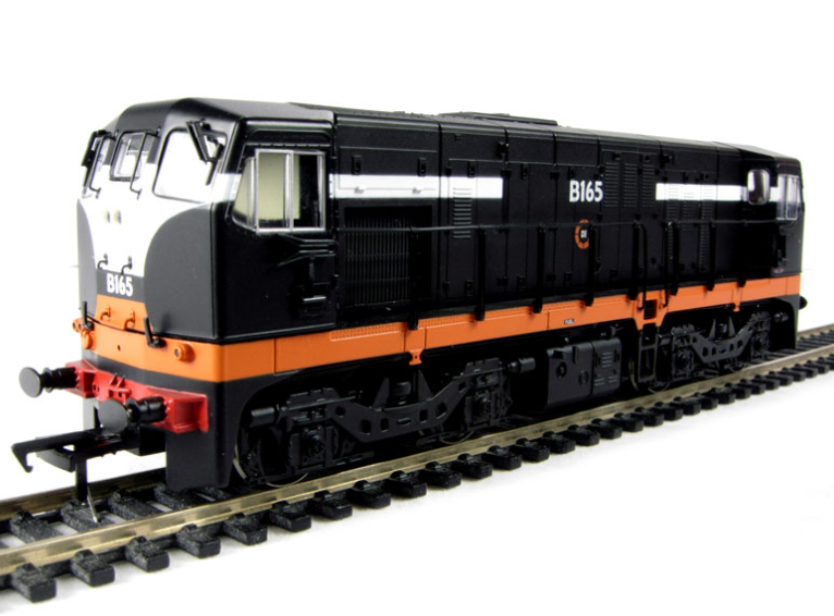 185 - Class 181 - CIE Black and Tan