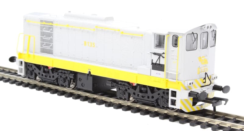 135 - Class 121 Locomotive - CIE Grey & Yellow